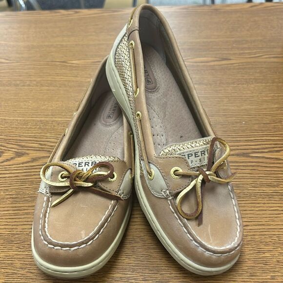 Sperry Shoes - Perry Top -Sider Gold trimmed Women’s 8M